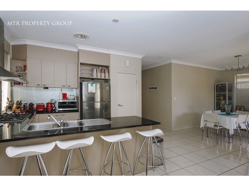 17 Desoto Place, Forest Lake QLD 4078