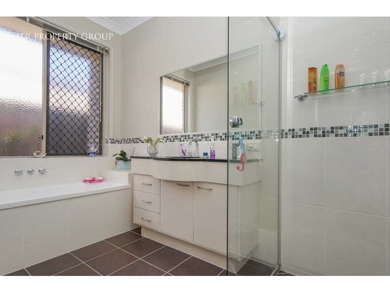 17 Desoto Place, Forest Lake QLD 4078