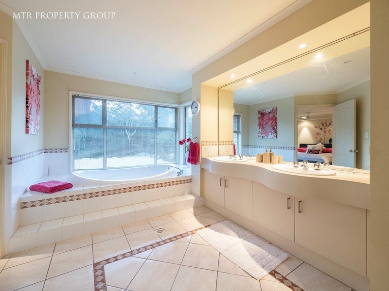 22 Pacific Parade, Forest Lake QLD 4078