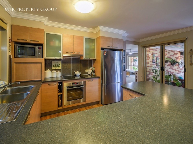 24 Prospect Crescent, Forest Lake QLD 4078