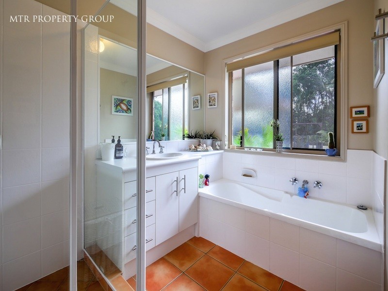 24 Prospect Crescent, Forest Lake QLD 4078