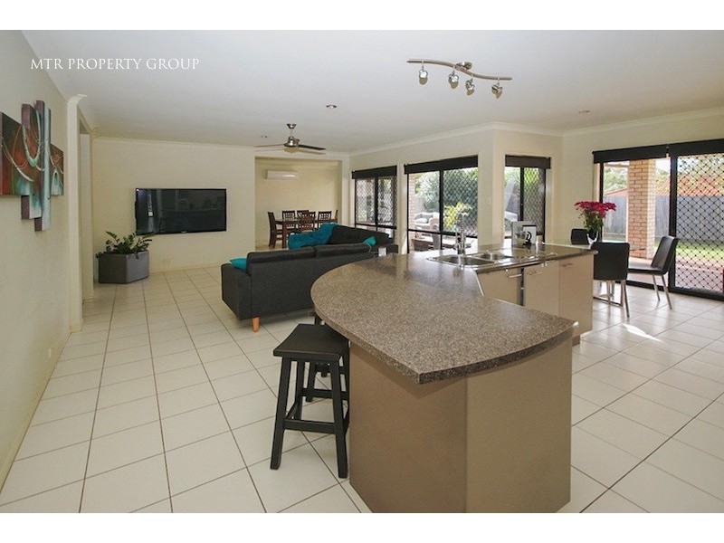 3 Kenny Close, Forest Lake QLD 4078