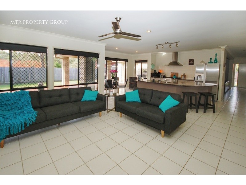 3 Kenny Close, Forest Lake QLD 4078