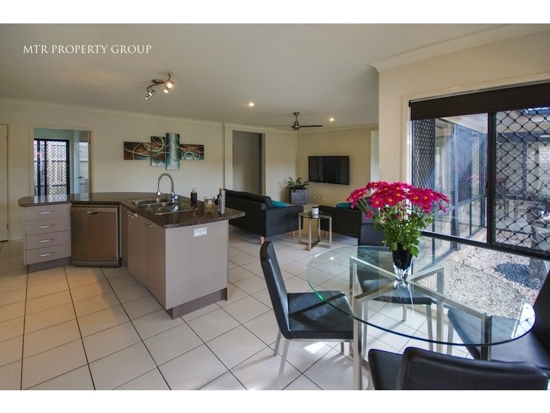 3 Kenny Close, Forest Lake QLD 4078