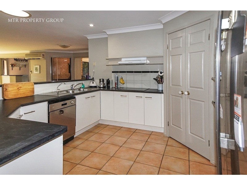 31 Cardwell Street, Forest Lake QLD 4078
