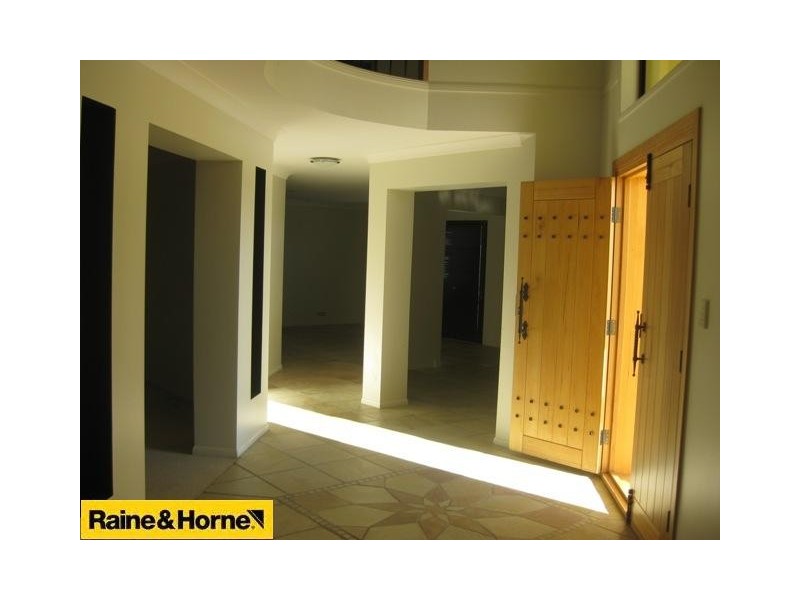 31 Valencia Court, Eatons Hill QLD 4037