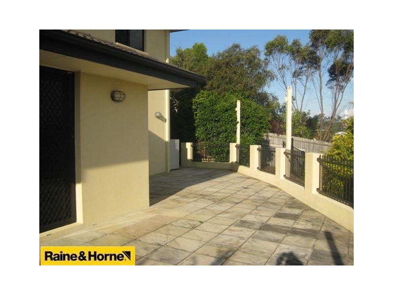 31 Valencia Court, Eatons Hill QLD 4037