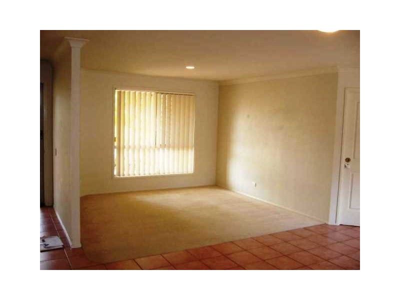 106 Silkyoak Cct, Fitzgibbon QLD 4018