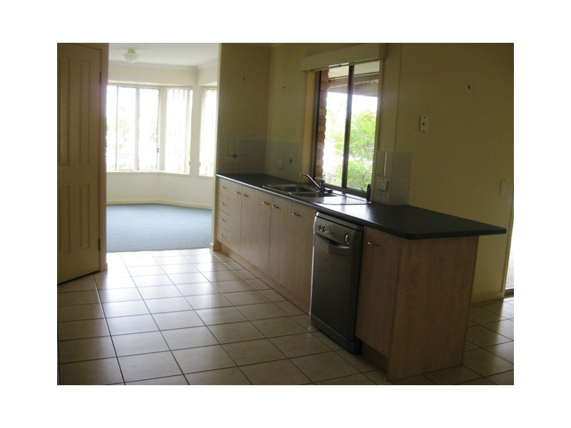 5 Emanual Court, Eatons Hill QLD 4037