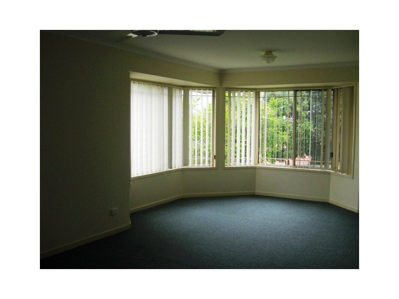 5 Emanual Court, Eatons Hill QLD 4037