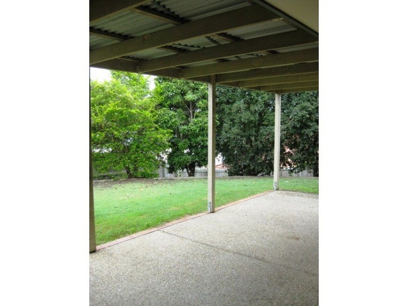 5 Emanual Court, Eatons Hill QLD 4037