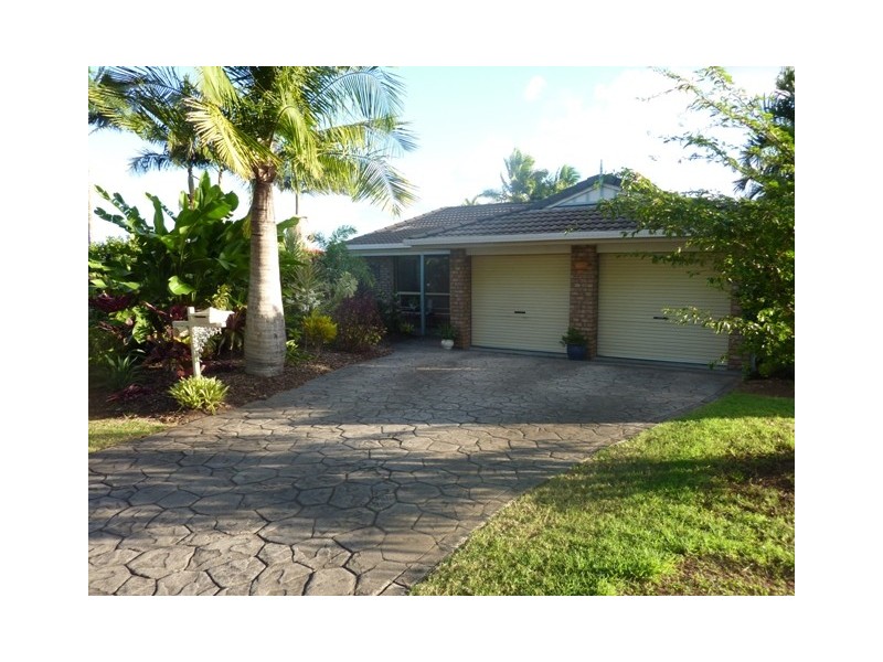 8 Magna Place, Bracken Ridge QLD 4017