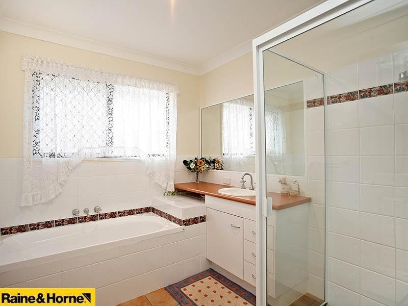 11 Johnston Place, Bracken Ridge QLD 4017