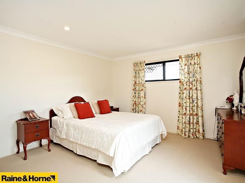 11 Johnston Place, Bracken Ridge QLD 4017