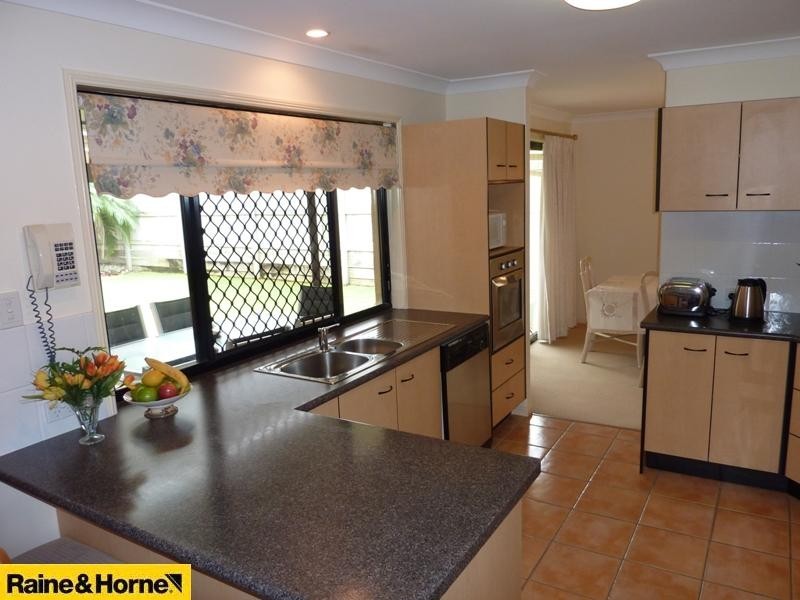 11 Johnston Place, Bracken Ridge QLD 4017