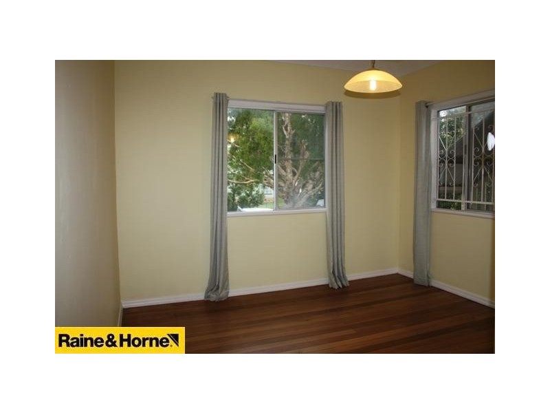 11 Duke St, Brighton QLD 4017