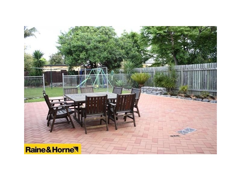 11 Duke St, Brighton QLD 4017