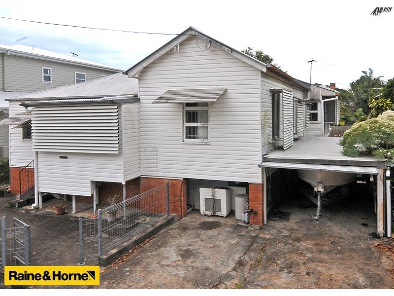 124 Friday St, Shorncliffe QLD 4017