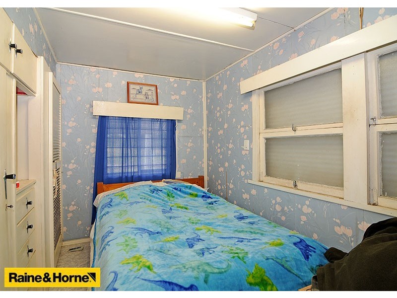 124 Friday St, Shorncliffe QLD 4017