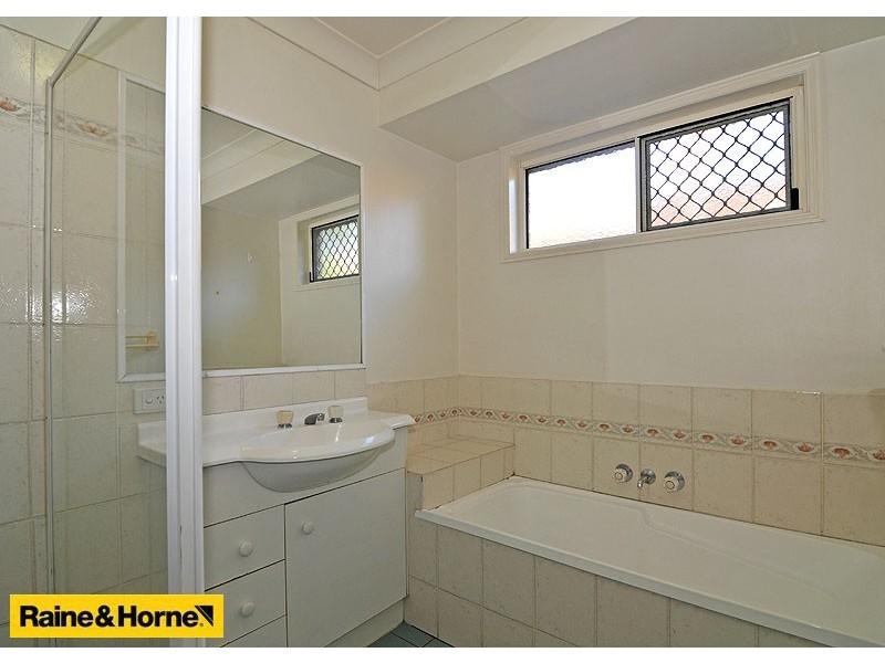 4 Jarrah Place, Fitzgibbon QLD 4018