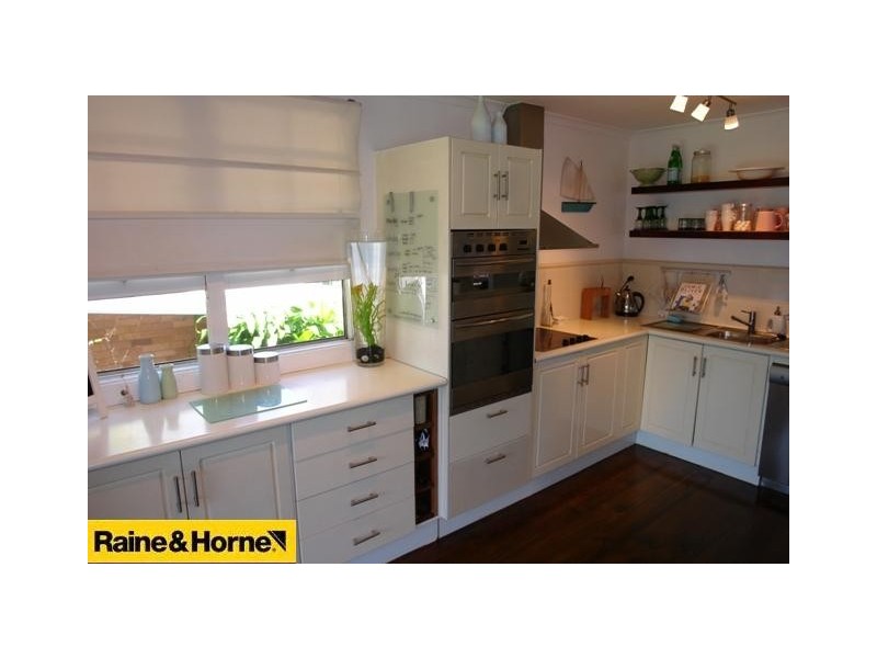 9 Hardiman Street, Woody Point QLD 4019