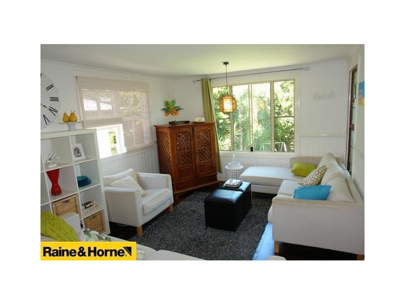 9 Hardiman Street, Woody Point QLD 4019