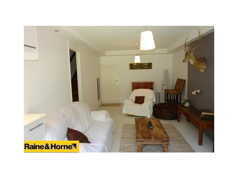 9 Hardiman Street, Woody Point QLD 4019