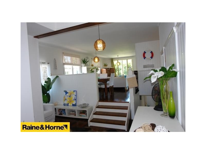 9 Hardiman Street, Woody Point QLD 4019