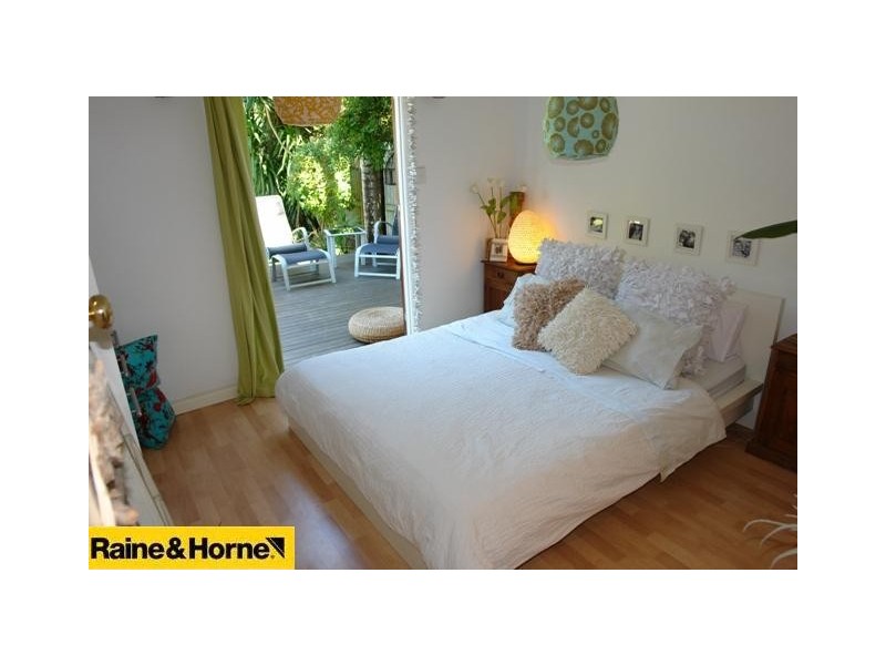 9 Hardiman Street, Woody Point QLD 4019