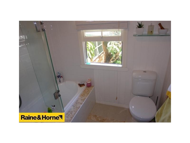 9 Hardiman Street, Woody Point QLD 4019