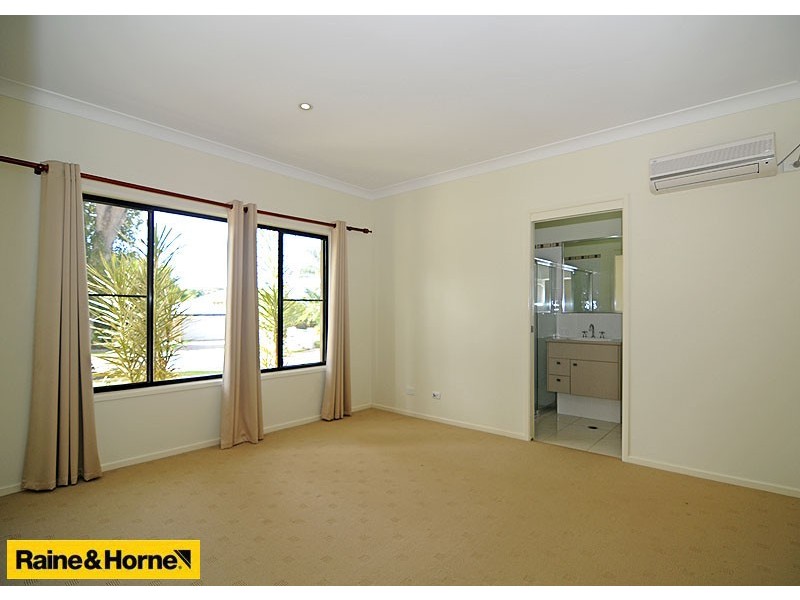 7 Poznik Close, Bracken Ridge QLD 4017