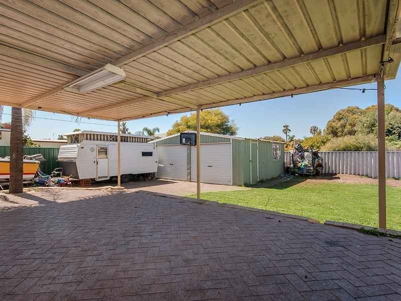 51 Inverness Drive, Meadow Springs WA 6210