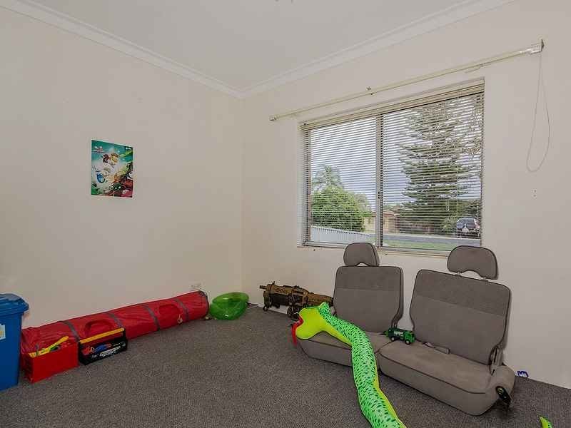 9 Kingdon Street, Mandurah WA 6210
