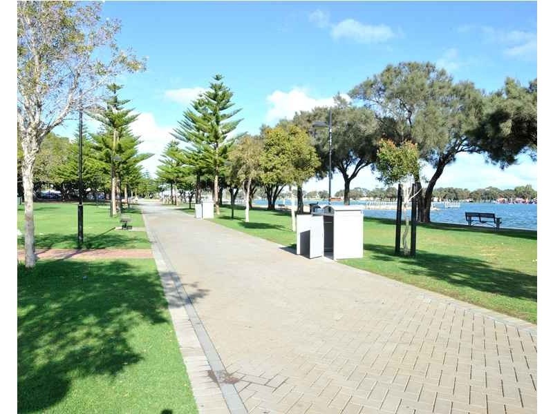 9 Kingdon Street, Mandurah WA 6210