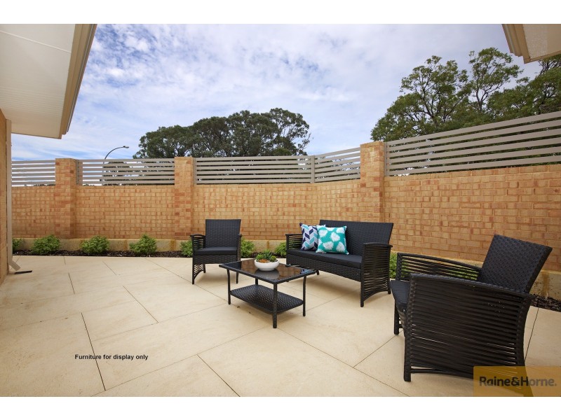 Unit 1/22 Kwella Entrance, Greenfields WA 6210