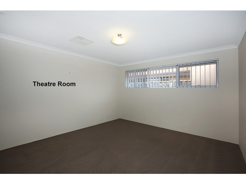 18 Adriana Way, Halls Head WA 6210