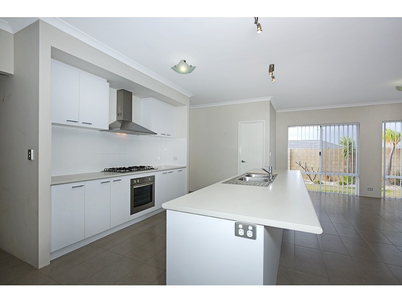 18 Adriana Way, Halls Head WA 6210