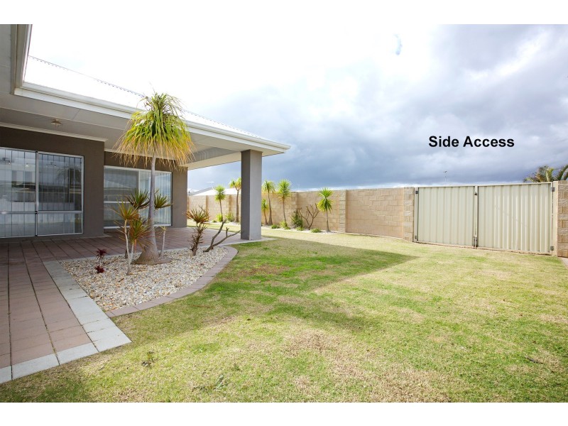 18 Adriana Way, Halls Head WA 6210