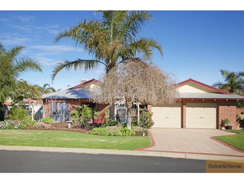 9 Bucentaur Place, Halls Head WA 6210