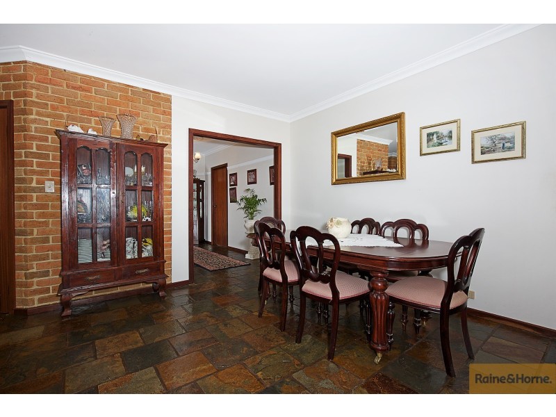 9 Bucentaur Place, Halls Head WA 6210