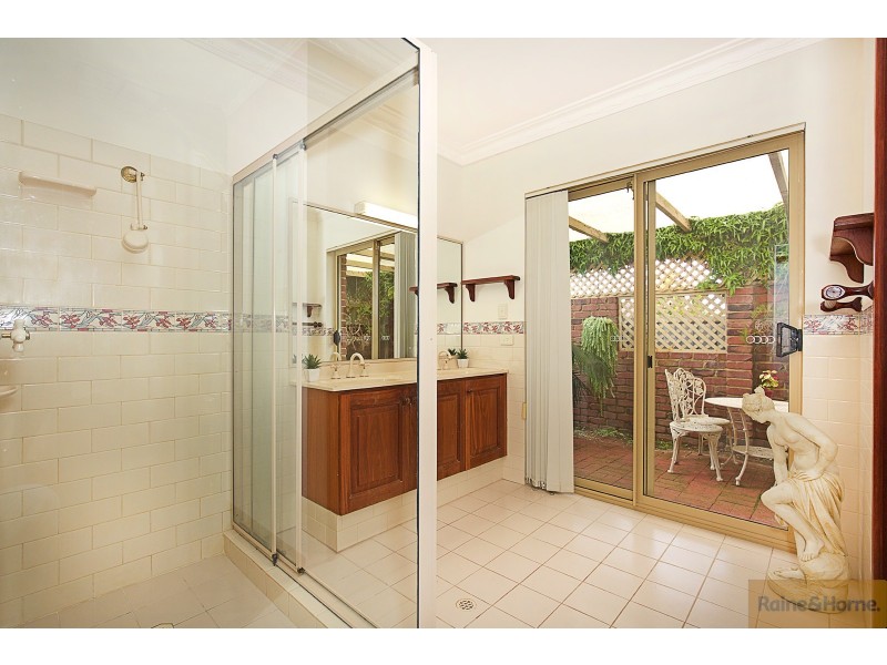 9 Bucentaur Place, Halls Head WA 6210