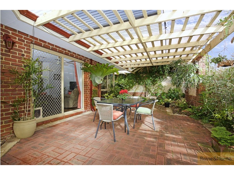 9 Bucentaur Place, Halls Head WA 6210