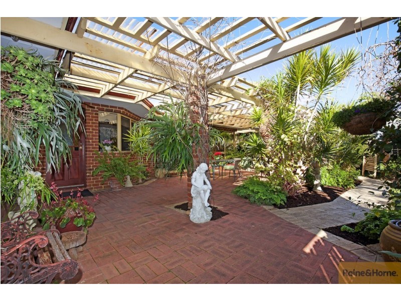 9 Bucentaur Place, Halls Head WA 6210
