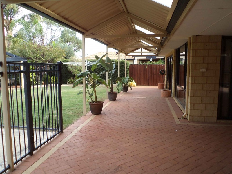 37 Fairbourn Retreat, Meadow Springs WA 6210