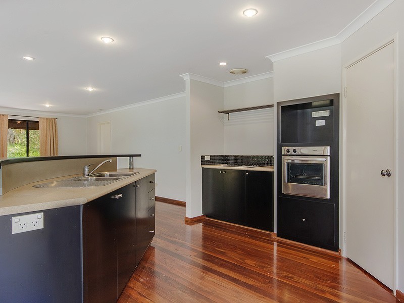 18 Fernwood Rd, Dawesville WA 6211