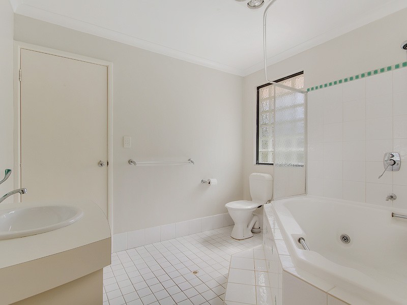 18 Fernwood Rd, Dawesville WA 6211