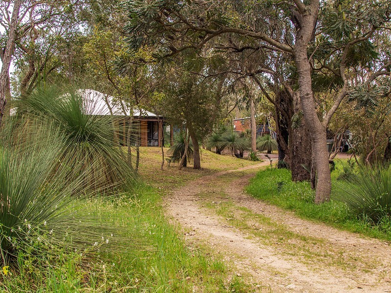 18 Fernwood Rd, Dawesville WA 6211