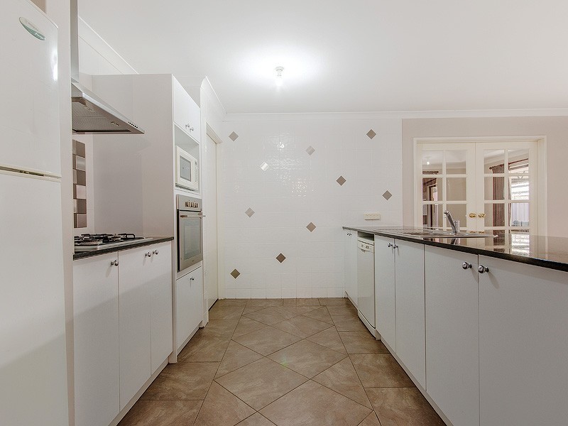 9 Durack St, Coodanup WA 6210