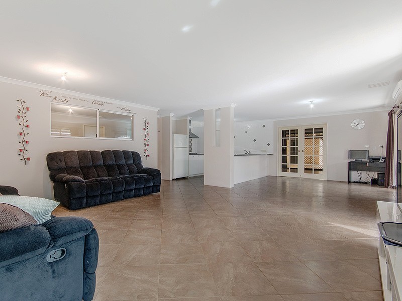 9 Durack St, Coodanup WA 6210