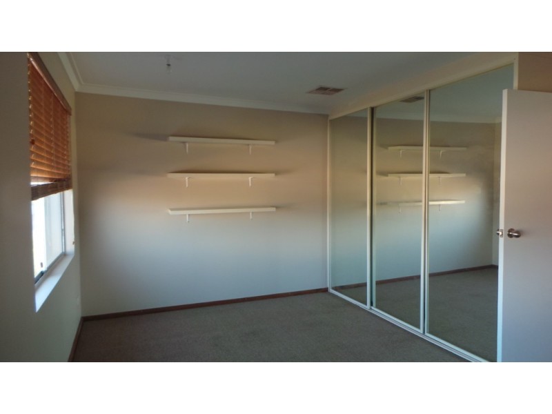 22 Yanrey Street, Golden Bay WA 6174